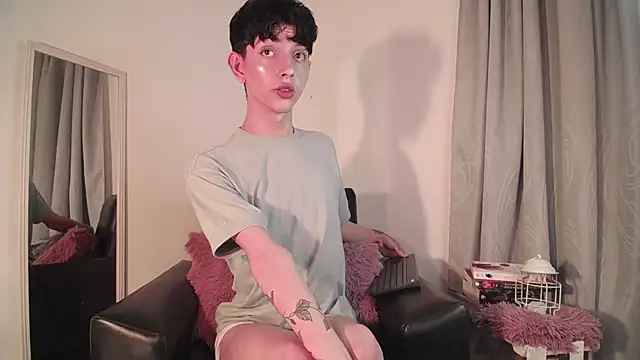 lyamthommpson online show from 02/10/25, 01:46