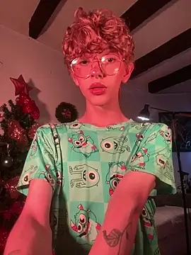 lyamthommpson online show from 12/17/25, 08:15