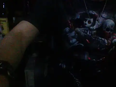 Snapshot of mrdemoncrowly chatting on 05/31/26, 04:09 mrdemoncrowly online show from 05/31/26, 04:09