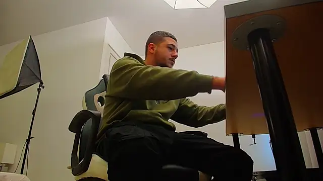 JoshKnights online show from 10/06/25, 05:05