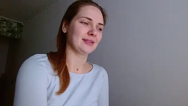 Snapshot of Olivia_shine chatting on 12/09/24, 05:40 Olivia shine online show from 12/09/24, 05:40