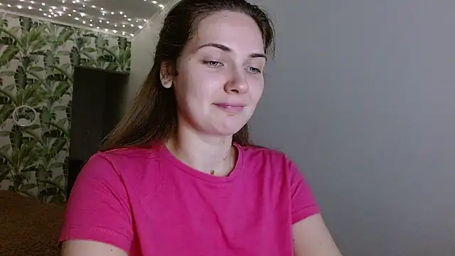 Snapshot of Olivia_shine chatting on 01/11/25, 05:31 Olivia shine online show from 01/11/25, 05:31