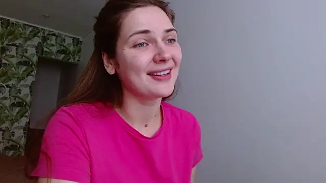 Snapshot of Olivia_shine chatting on 02/03/25, 05:40 Olivia shine online show from 02/03/25, 05:40