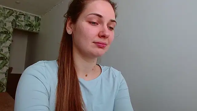 Snapshot of Olivia_shine chatting on 02/18/25, 05:31 Olivia shine online show from 02/18/25, 05:31