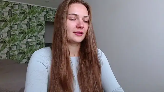 Snapshot of Olivia_shine chatting on 10/04/25, 04:32 Olivia shine online show from 10/04/25, 04:32