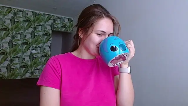 Olivia shine online show from 11/12/25, 05:30