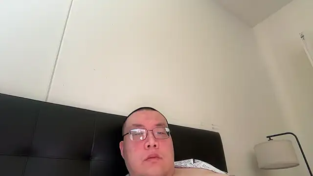 slaveasianboy online show from 12/14/25, 02:00