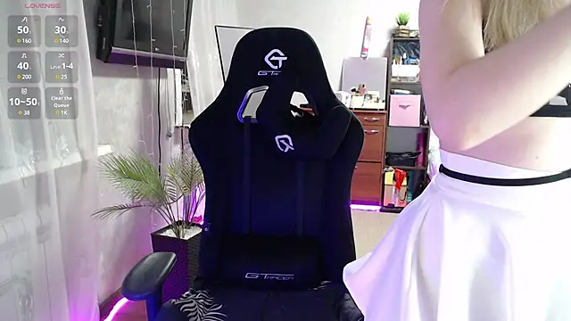 Little Soph online show from 02/21/25, 12:05