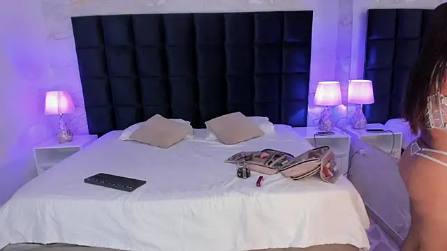 EVELIN MASON online show from 11/24/25, 08:08