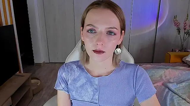 ice pixie online show from 03/10/25, 04:03