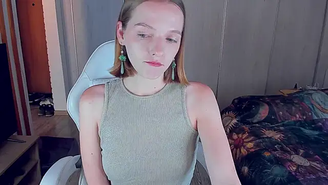 Snapshot of ice_pixie chatting on 07/06/26, 04:31 ice pixie online show from 07/06/26, 04:31