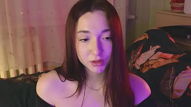 Snapshot of YasmineWest chatting on 02/05/25, 05:20 YasmineWest online show from 02/05/25, 05:20