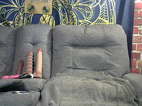 lovely lola1111 online show from 04/10/26, 02:06