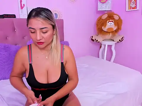 milf bigass  online show from 04/10/26, 12:43