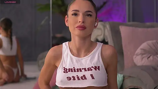 EsmeAinsley online show from 12/27/24, 11:42