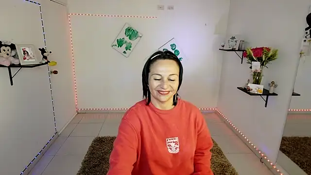 lollita 23  online show from 01/07/26, 06:32