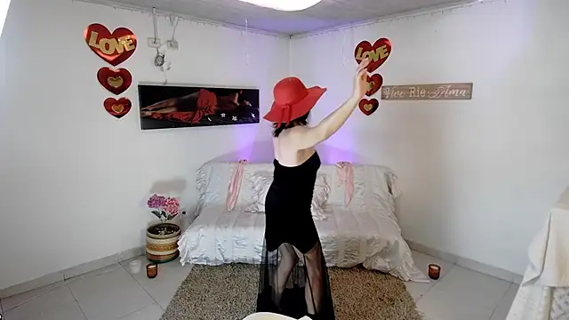 lollita 23  online show from 04/13/26, 08:14