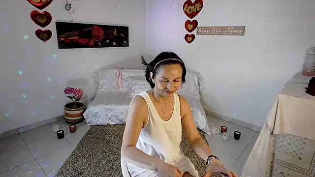 lollita 23  online show from 04/23/26, 08:00