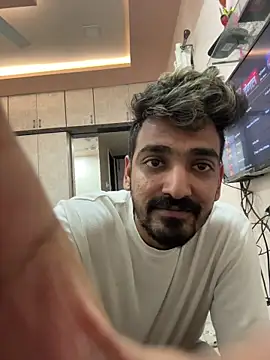 hornyguy271192 online show from 12/17/25, 04:35