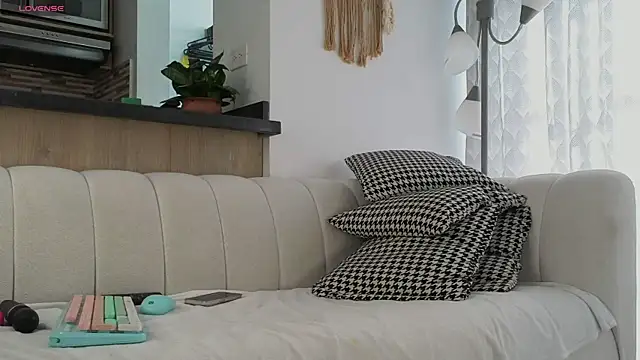 Victoria-Harper online show from 02/11/26, 01:49