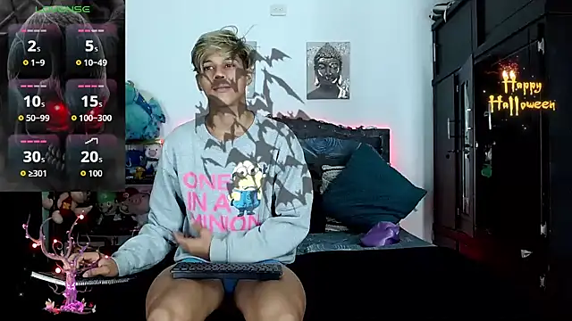 Liamscott  online show from 10/22/25, 07:02