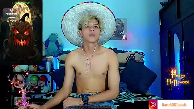 Liamscott  online show from 10/31/25, 08:10