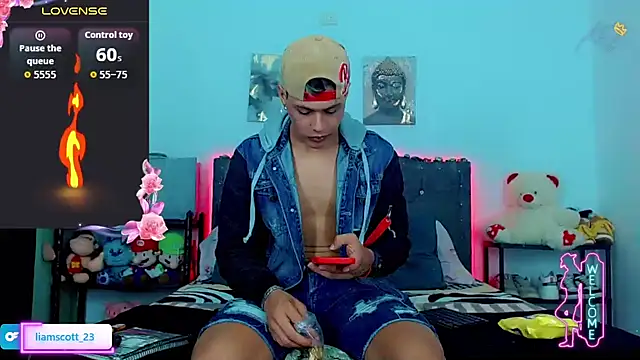 Liamscott  online show from 01/18/26, 12:03