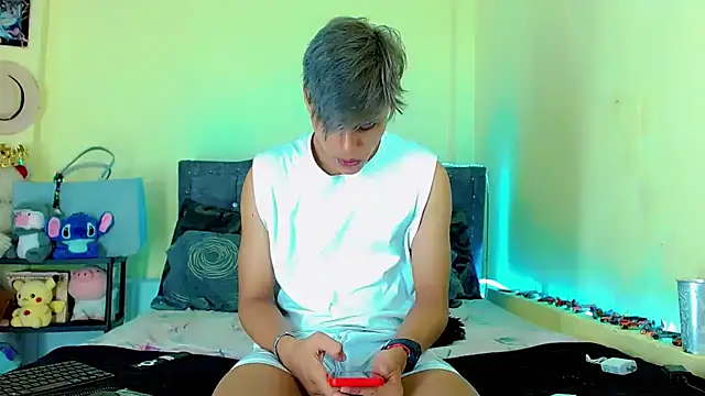 Liamscott  online show from 04/11/26, 08:02