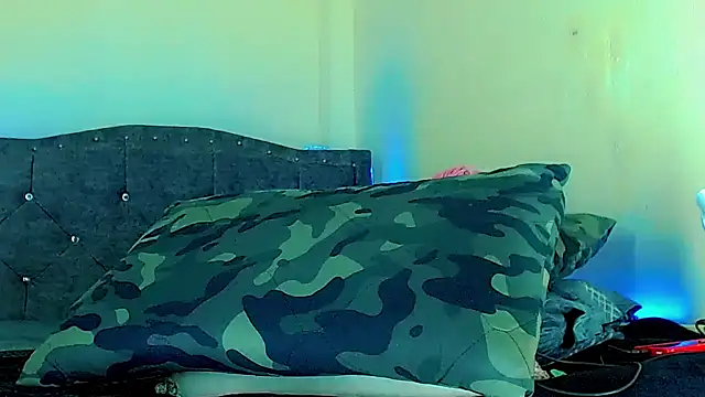 Liamscott  online show from 04/18/26, 06:39