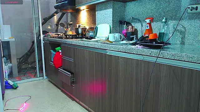 purple em69 online show from 12/11/24, 10:27