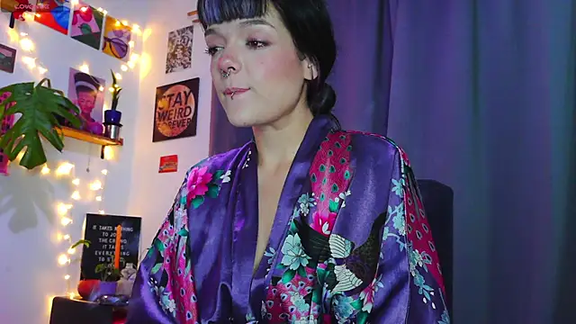 purple em69 online show from 01/21/25, 07:15