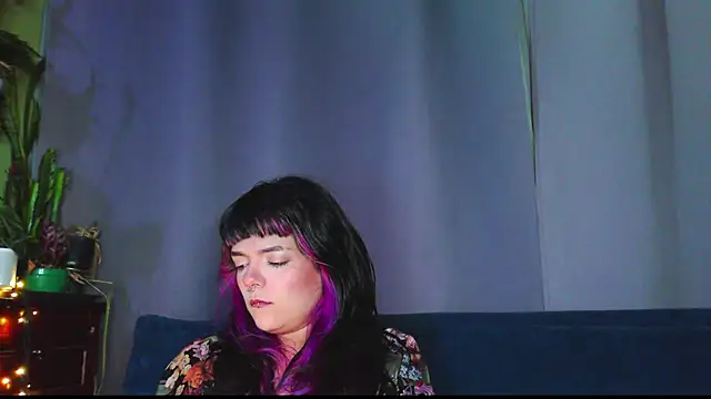 Snapshot of purple_em69 chatting on 06/21/26, 04:48 purple em69 online show from 06/21/26, 04:48