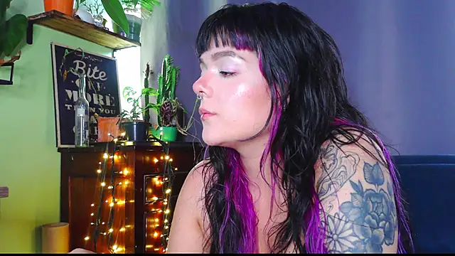 Snapshot of purple_em69 chatting on 06/28/26, 09:21 purple em69 online show from 06/28/26, 09:21