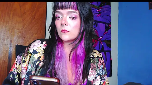 Snapshot of purple_em69 chatting on 08/02/26, 01:26 purple em69 online show from 08/02/26, 01:26