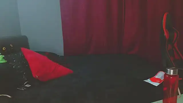 Noamartin  online show from 01/17/25, 12:20