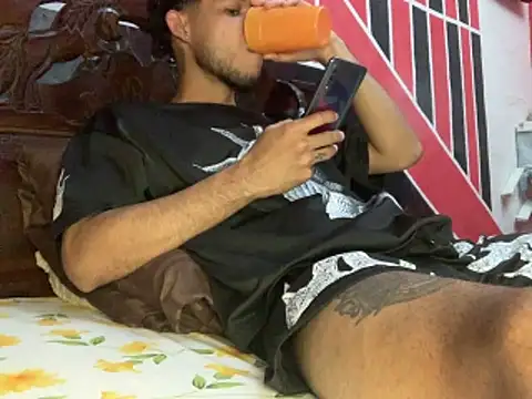 tanned boy online show from 04/10/26, 04:33