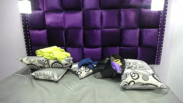 Snapshot of CrushOnMe_ chatting on 01/12/25, 02:56 CrushOnMe  online show from 01/12/25, 02:56