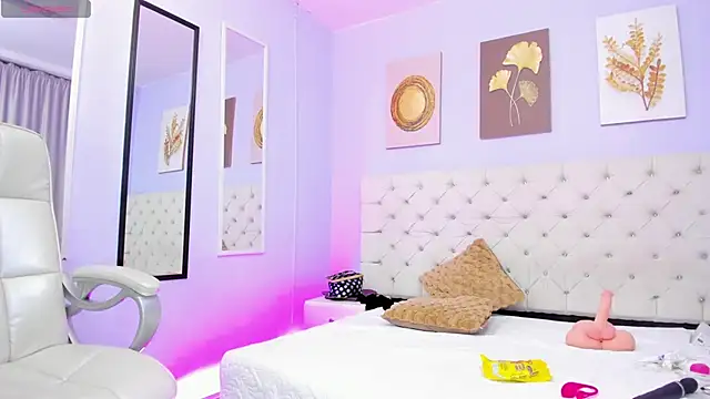 sarah cruzz  online show from 12/13/24, 12:42