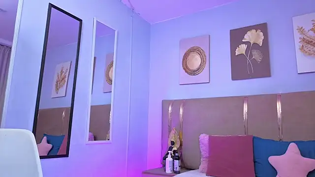 sarah cruzz  online show from 11/21/25, 01:15