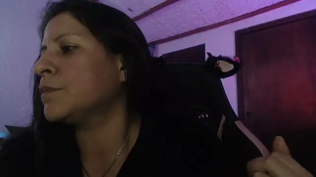 LucifernandaSw online show from 02/11/26, 09:36