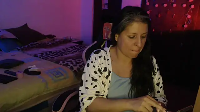 LucifernandaSw online show from 04/21/26, 07:36