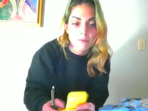 Snapshot of StripKi chatting on 03/08/25, 12:30 StripKi online show from 03/08/25, 12:30