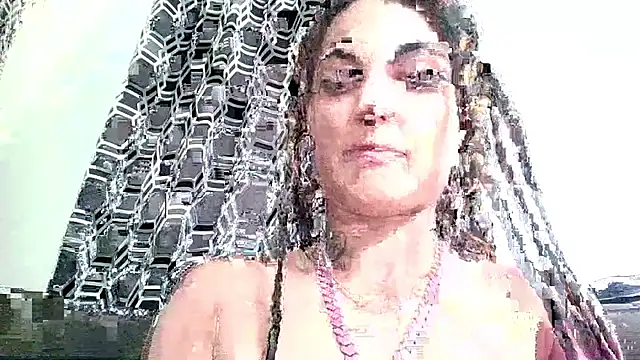 Snapshot of StripKi chatting on 10/24/25, 07:32 StripKi online show from 10/24/25, 07:32