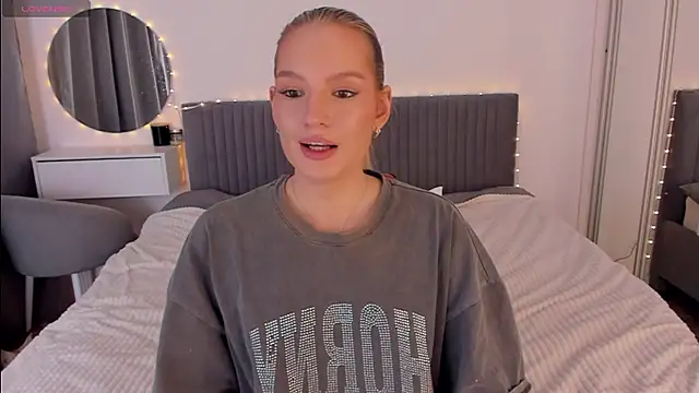 CassieRayss online show from 01/15/26, 04:22