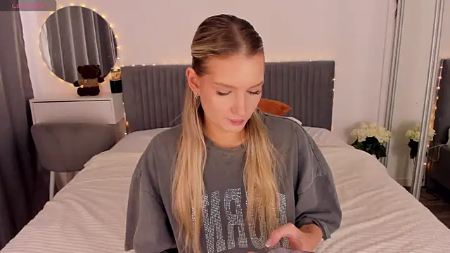 Snapshot of CassieRayss chatting on 05/27/26, 12:57 CassieRayss online show from 05/27/26, 12:57