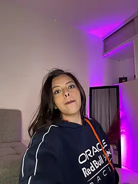 martina duque  online show from 02/21/25, 10:39