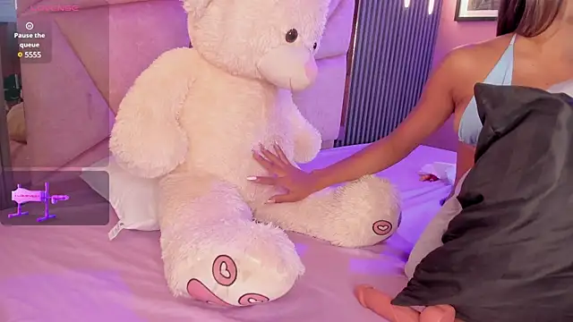 Alisse Miller online show from 12/15/24, 09:20