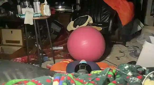 Snapshot of Blazedsurfer30 chatting on 03/07/25, 12:45 Blazedsurfer30 online show from 03/07/25, 12:45