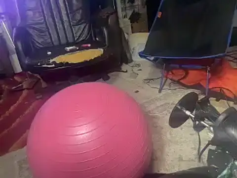 Snapshot of Blazedsurfer30 chatting on 03/08/25, 05:07 Blazedsurfer30 online show from 03/08/25, 05:07