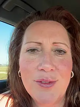 Snapshot of xsexycurvymilf chatting on 03/09/25, 09:24 xsexycurvymilf online show from 03/09/25, 09:24